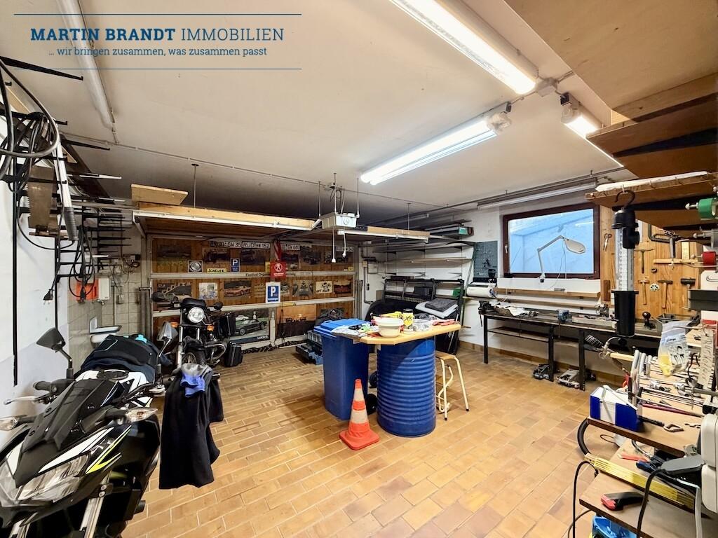 Doppelgarage / Werkstatt