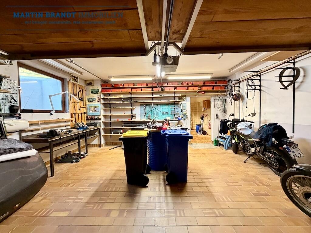 Doppelgarage / Werkstatt