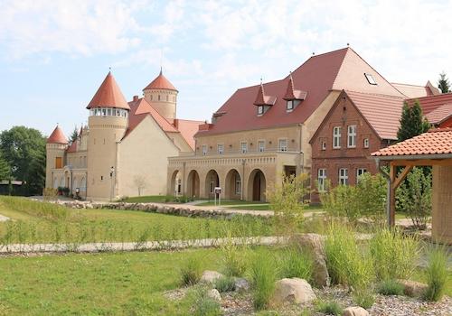 Schloss Stolpe mit Westflügel