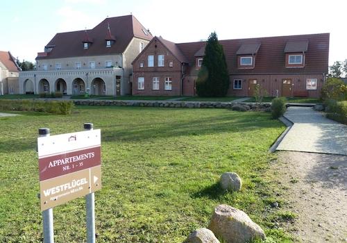  Appartements und Reihenhäuser