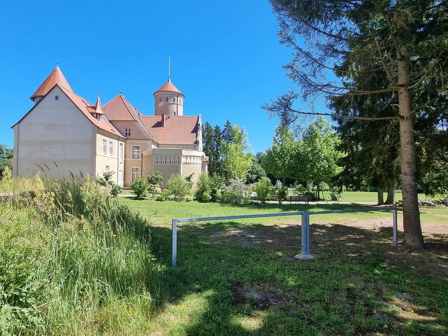 Schloss Stolpe, Parkplatz