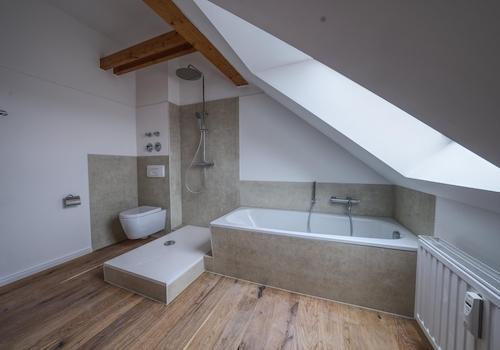 Badewanne & Dusche
