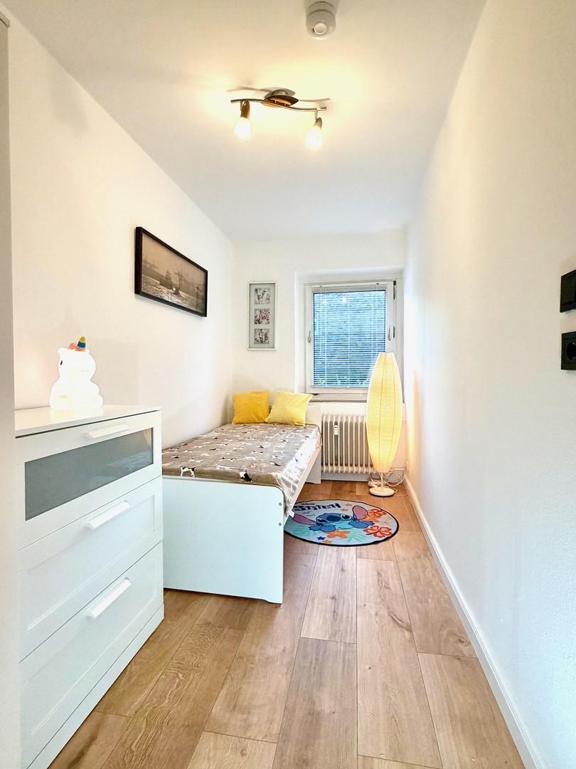 Kinder-, Arbeits-, Esszimmer