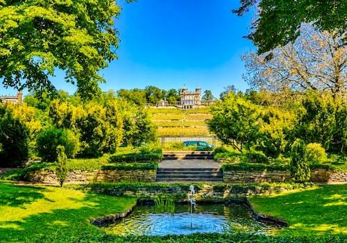 Garten mit Blick auf die Elbschlösser