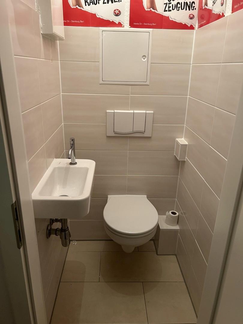 separate Toilette