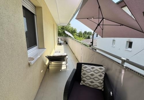 Balkon EG links