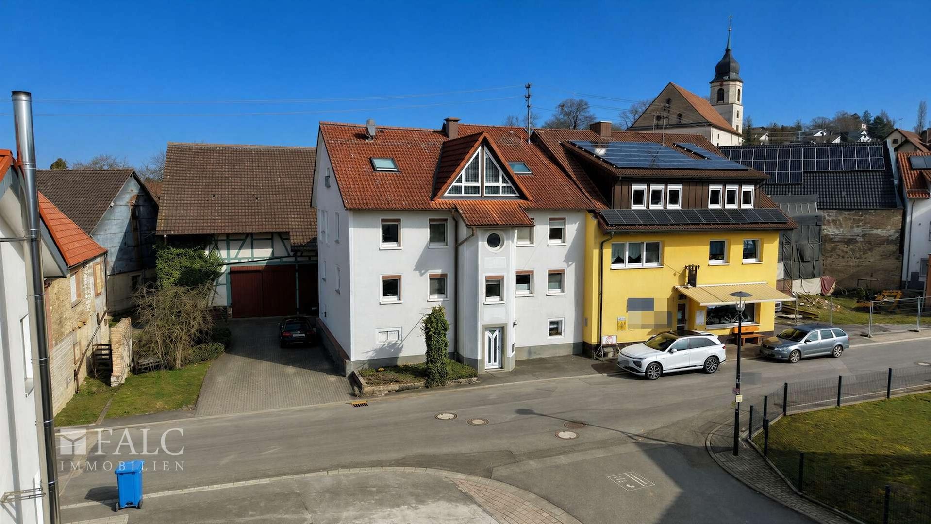 Straßenansicht