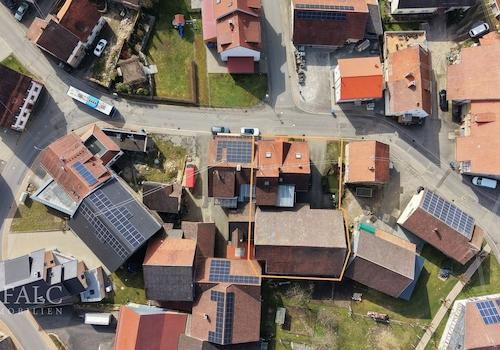 Das gesamte Grundstück
