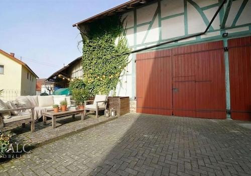 Gemütliches Plätzchen im Hof