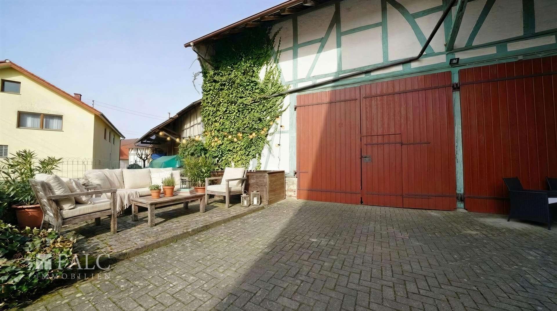 Gemütliches Plätzchen im Hof
