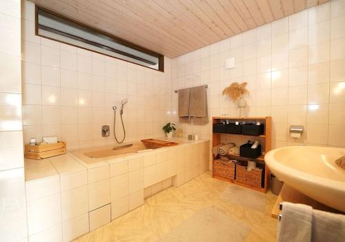 Wellnessoase im Eigenheim (2. OG, orig.)