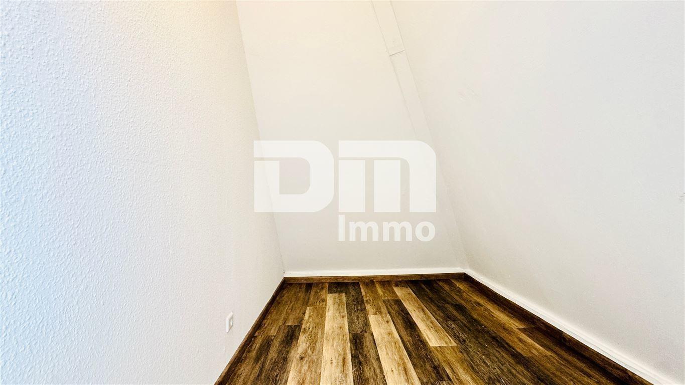 Haupthaus links DG Maisonette Zimmer
