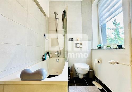 Haupthaus links EG WE Badezimmer Wanne