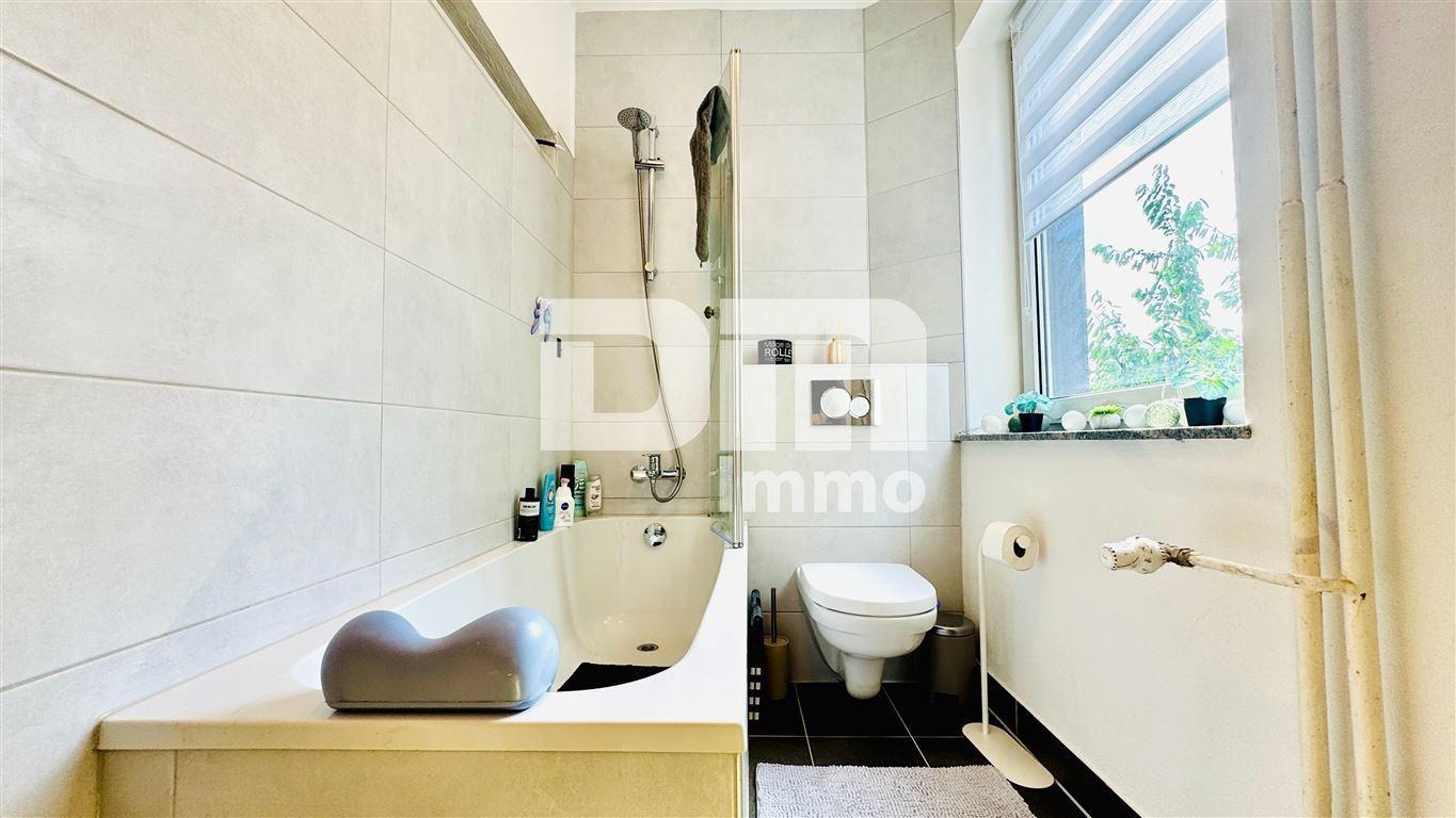 Haupthaus links EG WE Badezimmer Wanne