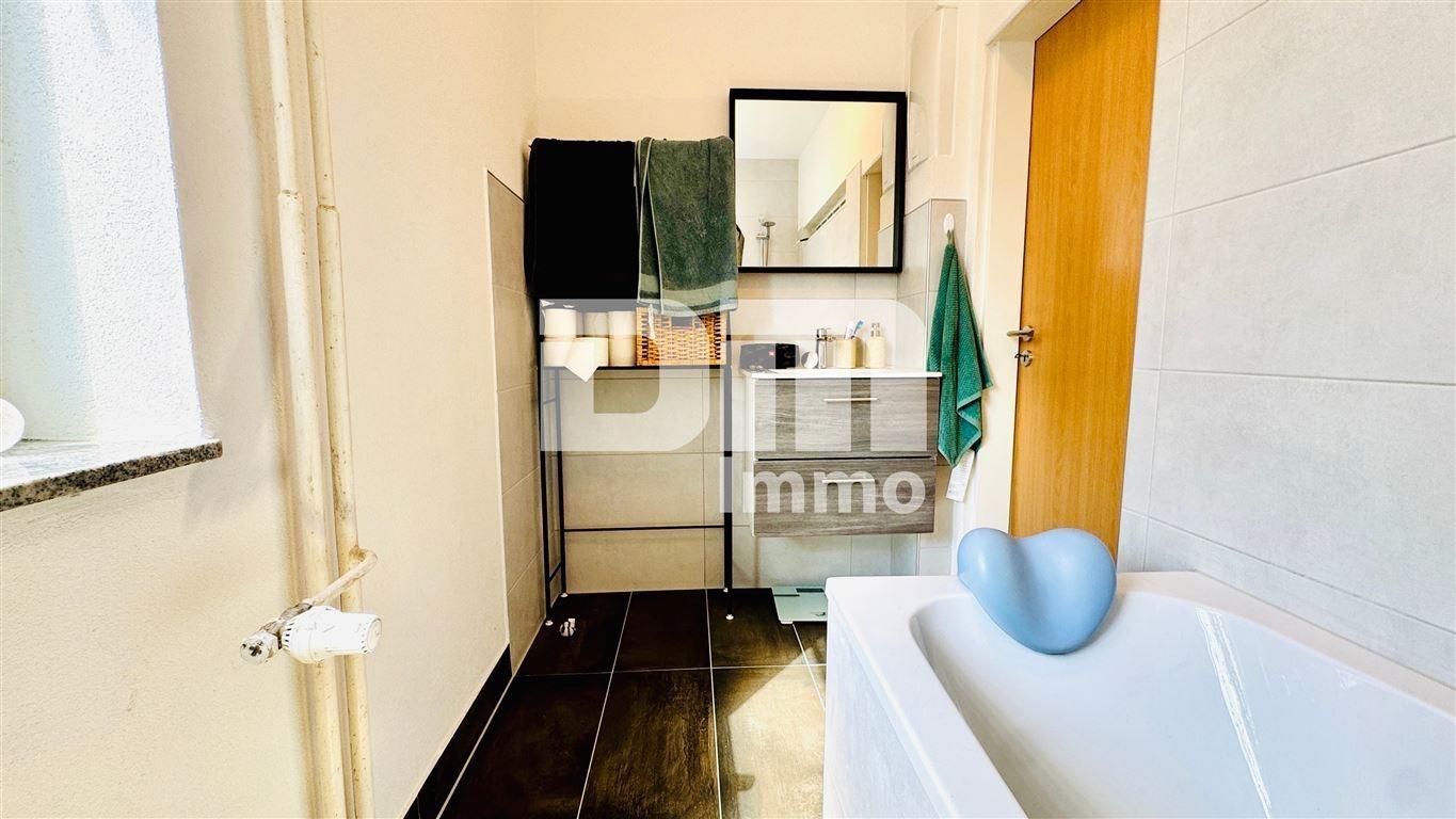 Haupthaus links EG WE Badezimmer Wanne