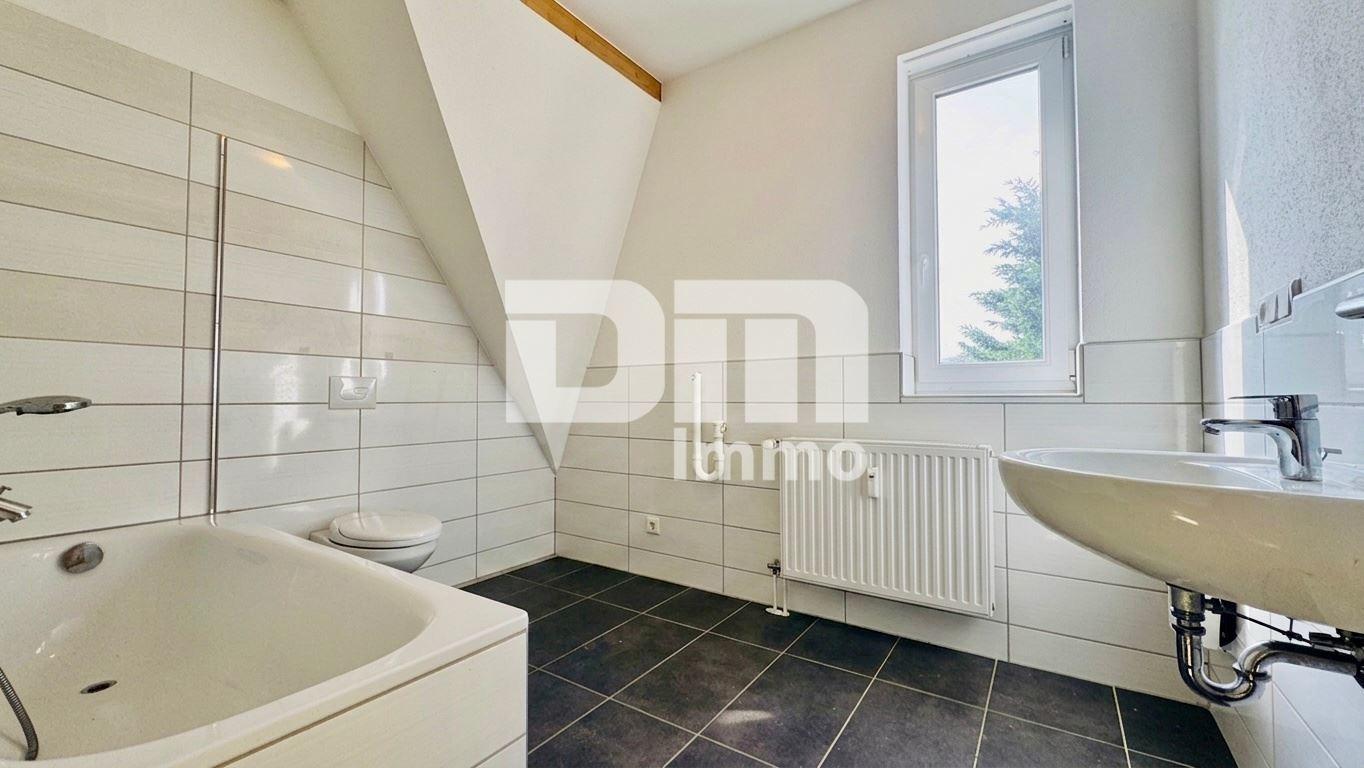 Haupthaus links DG Maisonette Bad / Wanne