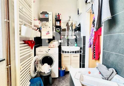 Haupthaus links OG Badezimmer / Wanne
