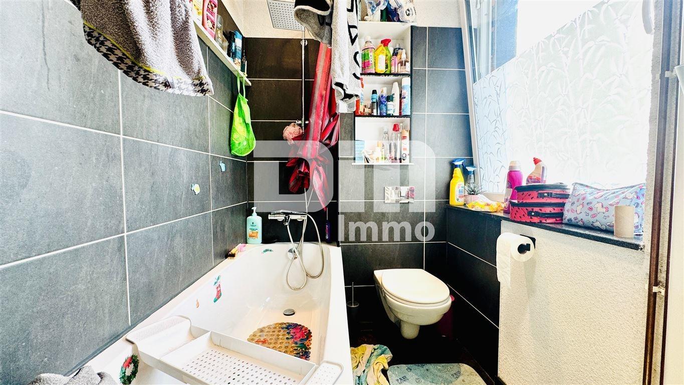 Haupthaus links OG Badezimmer / Wanne