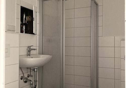 Bad mit Dusche
