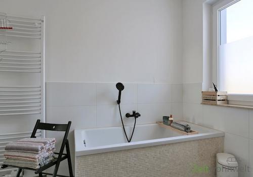kleine Wanne im Bad