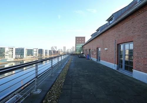 Terrasse Nord-West-Seite