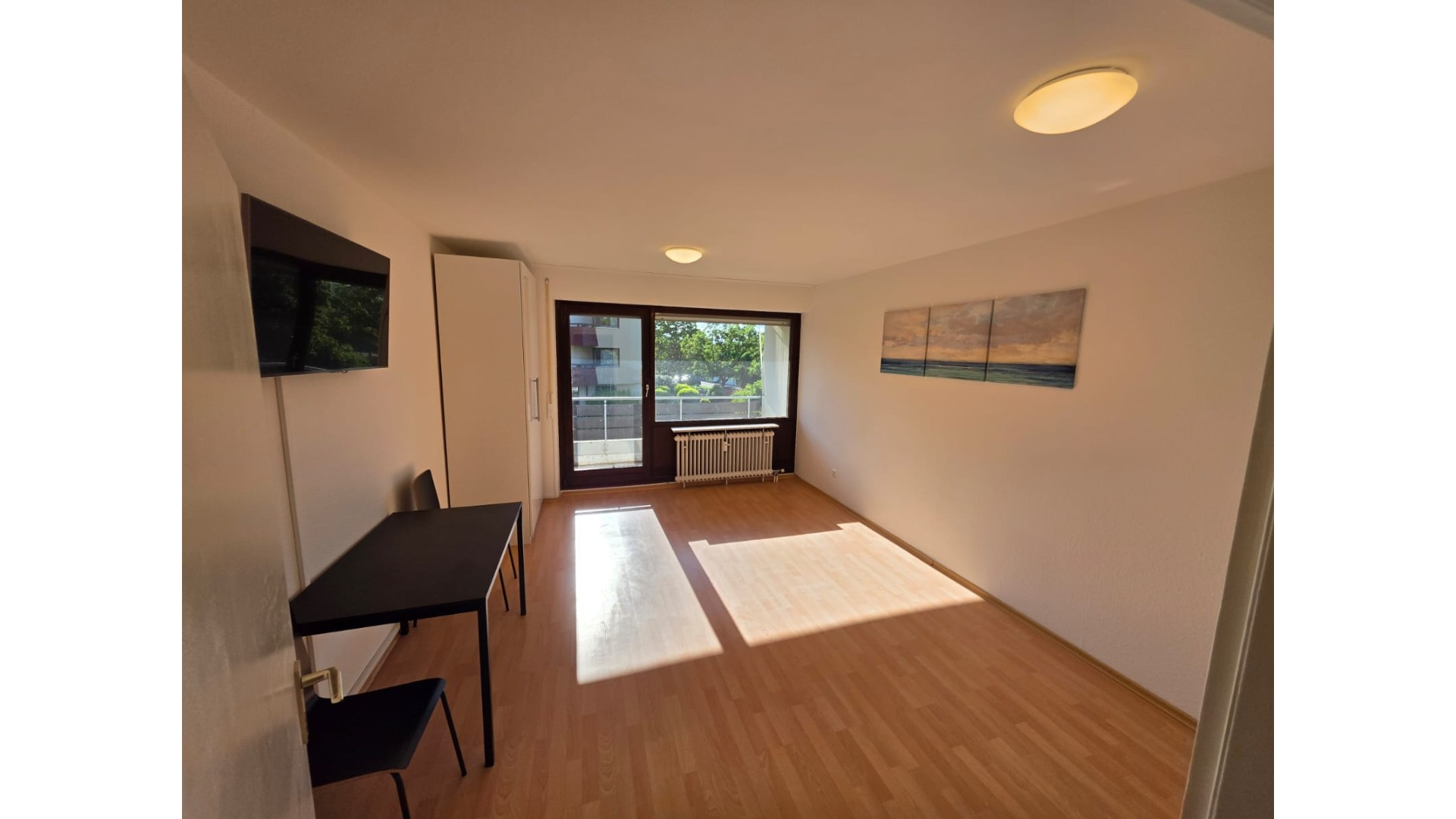 Zimmer links: Balkon