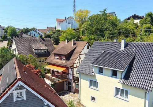 Vor Blicken geschützt