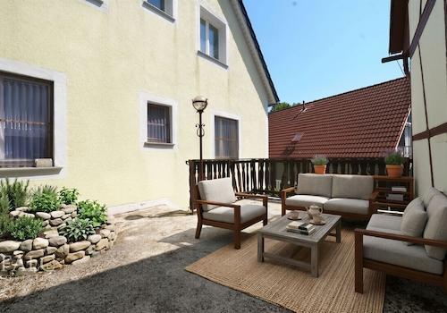 Terrasse vor dem Eingang