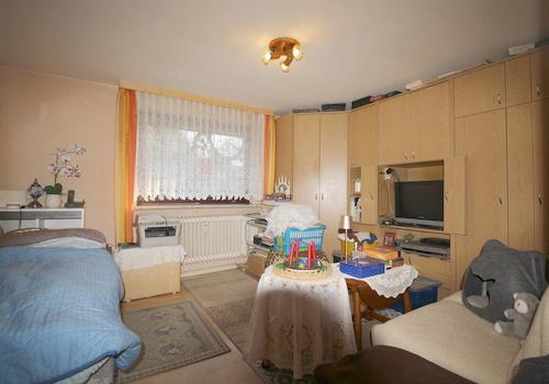 Wohn- u. Schlafzimmer Souterrain-Wohnung