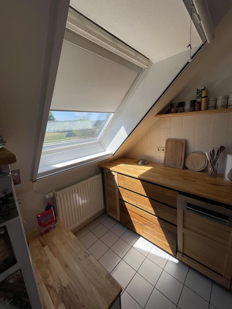 Küchenfenster mit Rollo