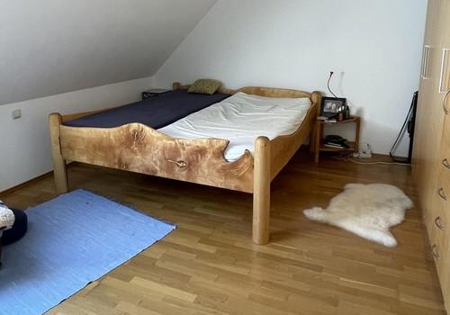 Schlafzimmer mit Bett