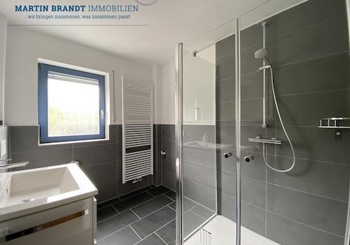 Tageslichtbad mit Dusche