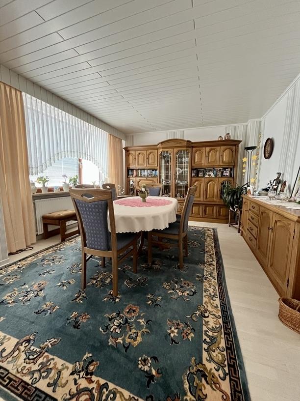 Wohn-Esszimmer groß