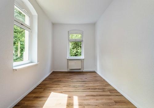 Lichtdurchflutetes Zimmer 1
