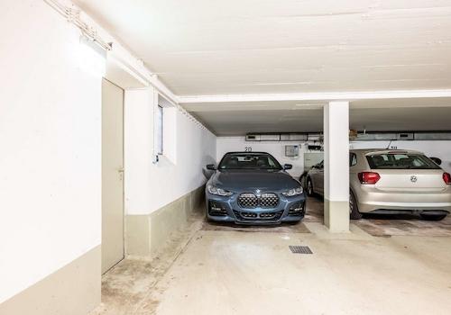 Tiefgaragenstellplatz