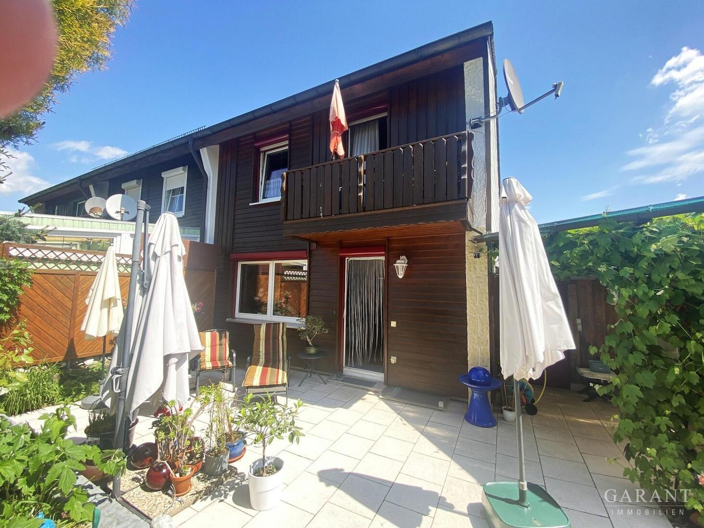 Blick von der Gartenseite auf das Haus