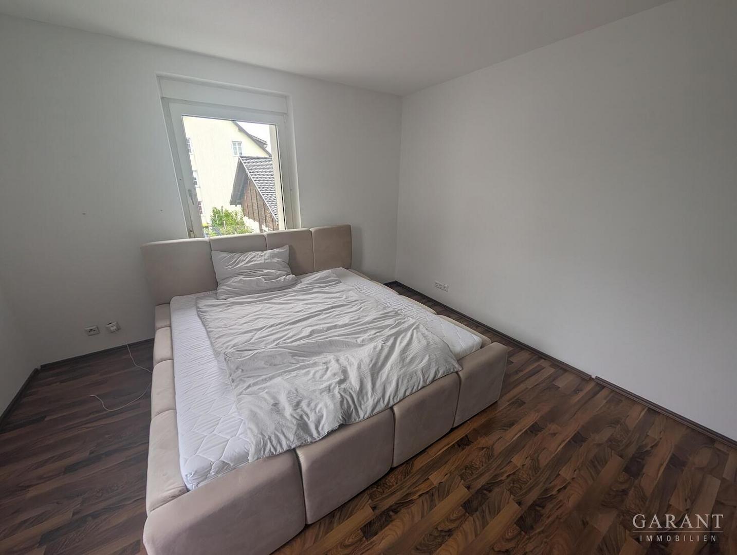 1. OG Schlafzimmer 4 B1