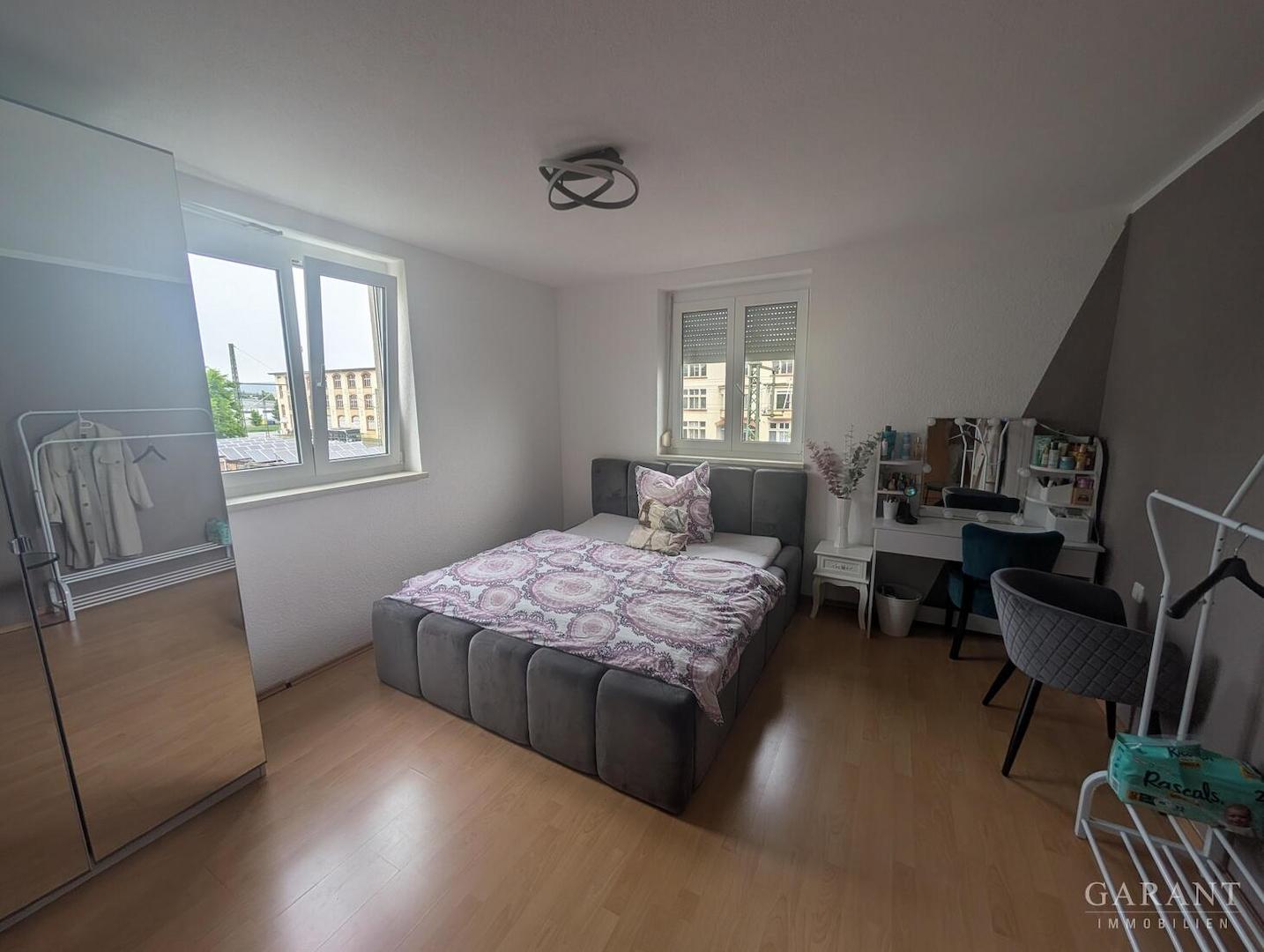 1. OG Schlafzimmer B1
