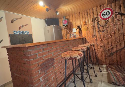 Bar im Keller