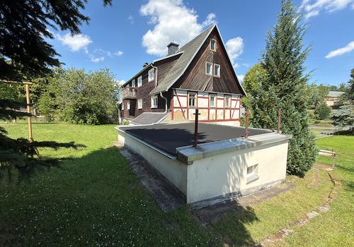 Blick auf die Hausfront 