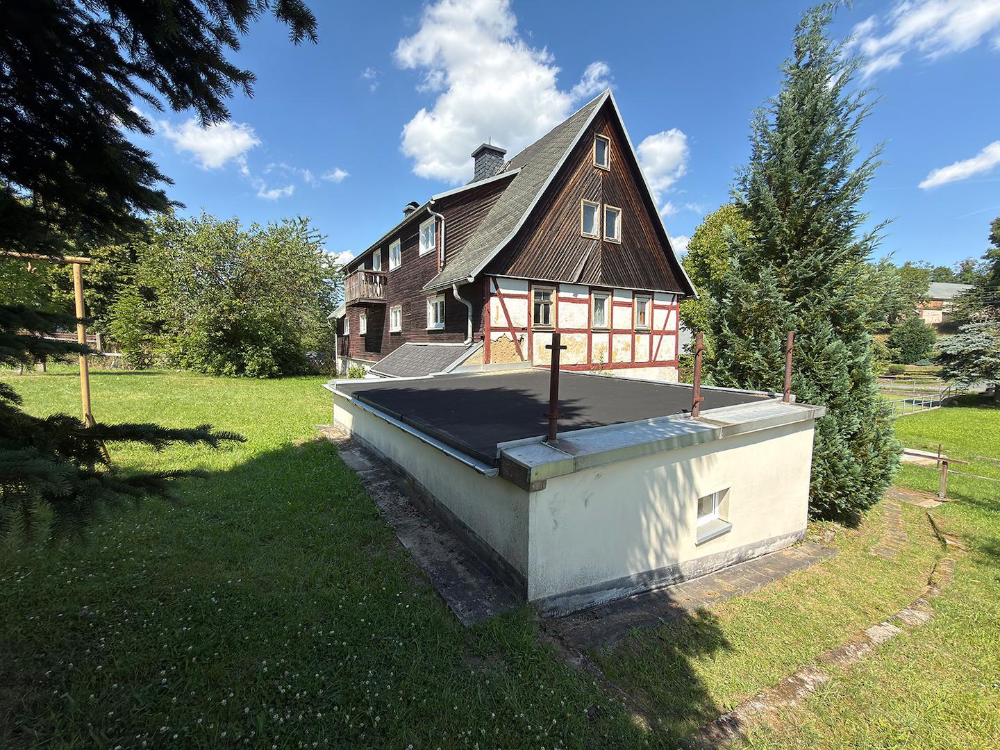 Blick auf die Hausfront 