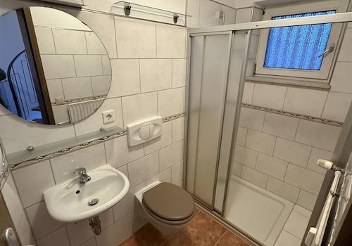 EG Duschbad Bild 1