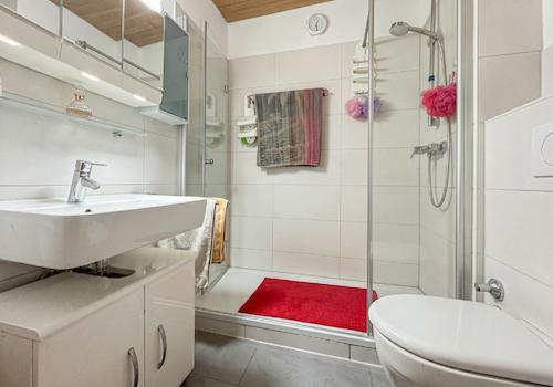 modernes Duschbad