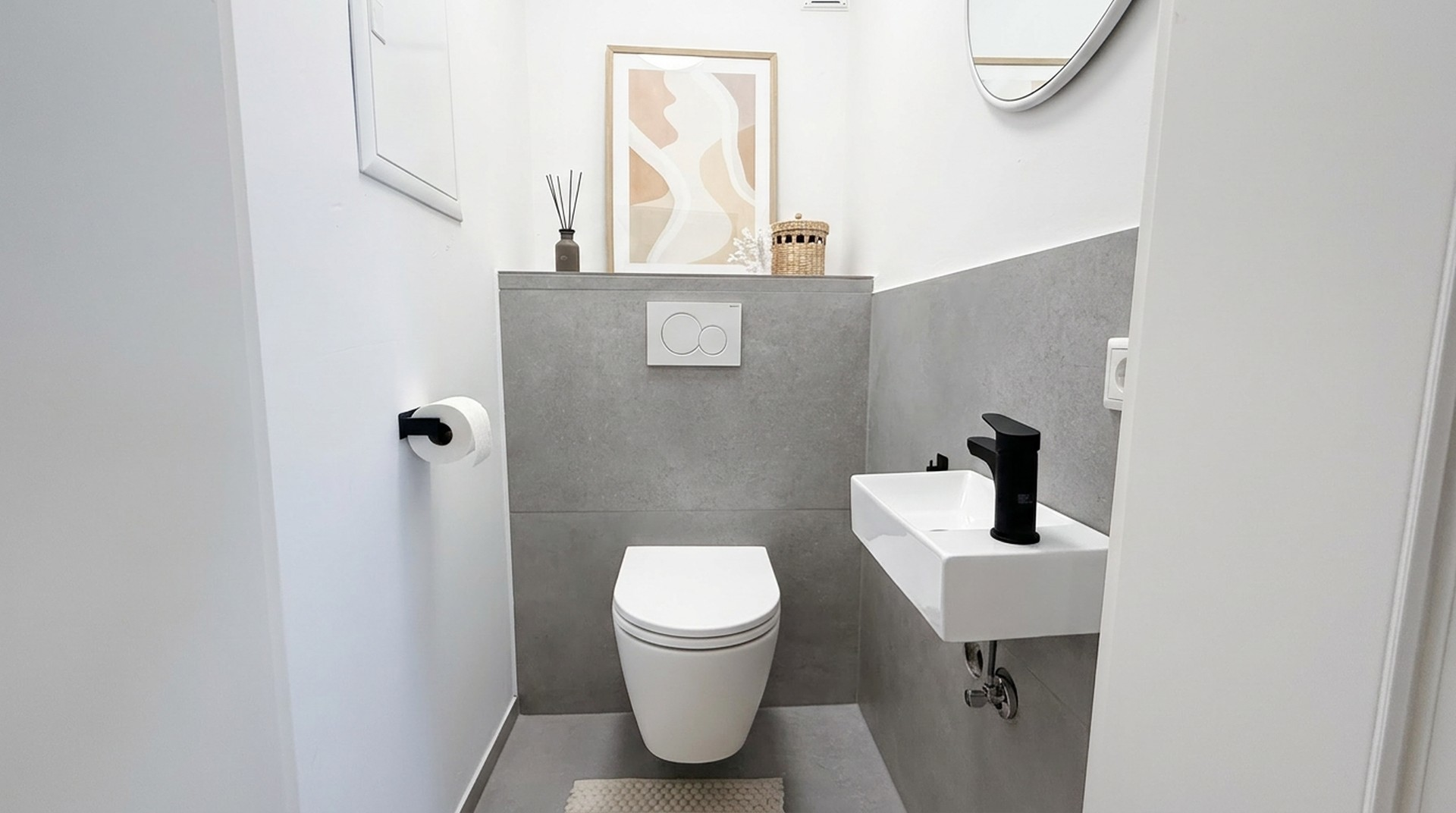 separates WC