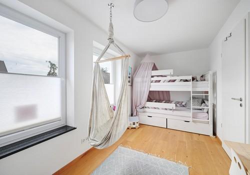 Großes Kinderzimmer