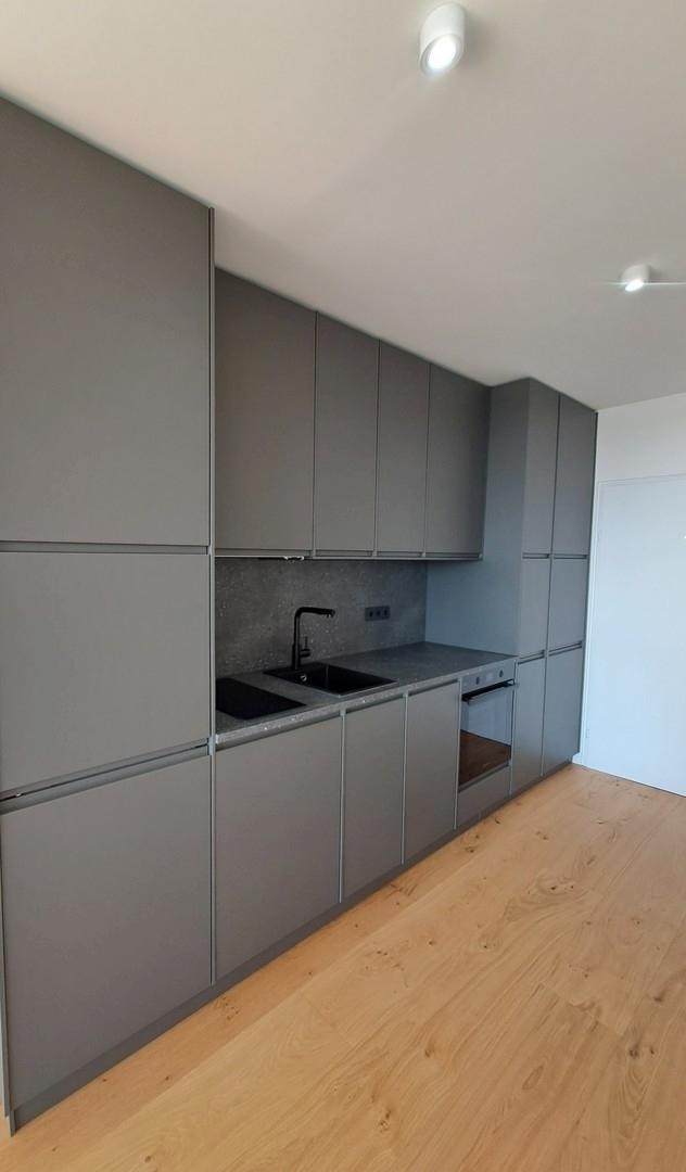 Vollküche/Kleiderschrank