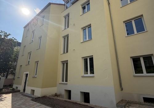 Hausansicht (Balkonanbau folgt