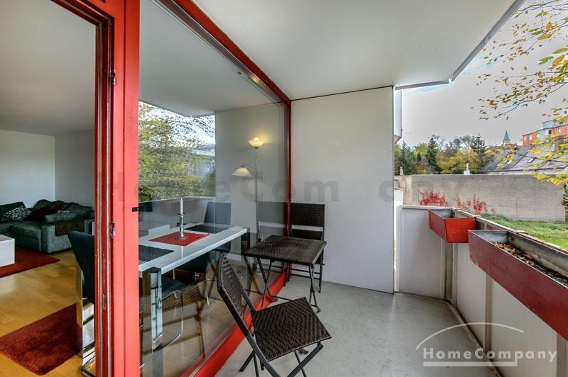 überdachter Balkon