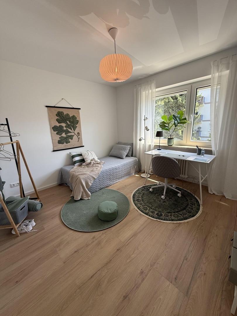 Kinderzimmer / Büro