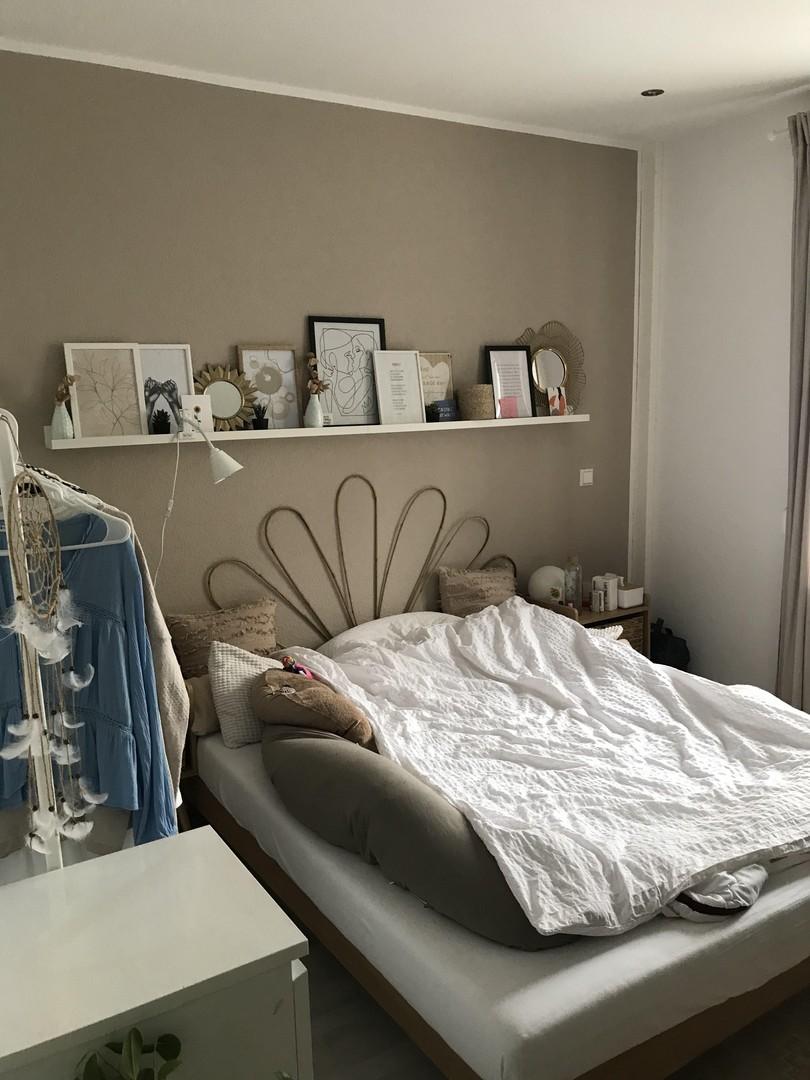 Schlafzimmer 1